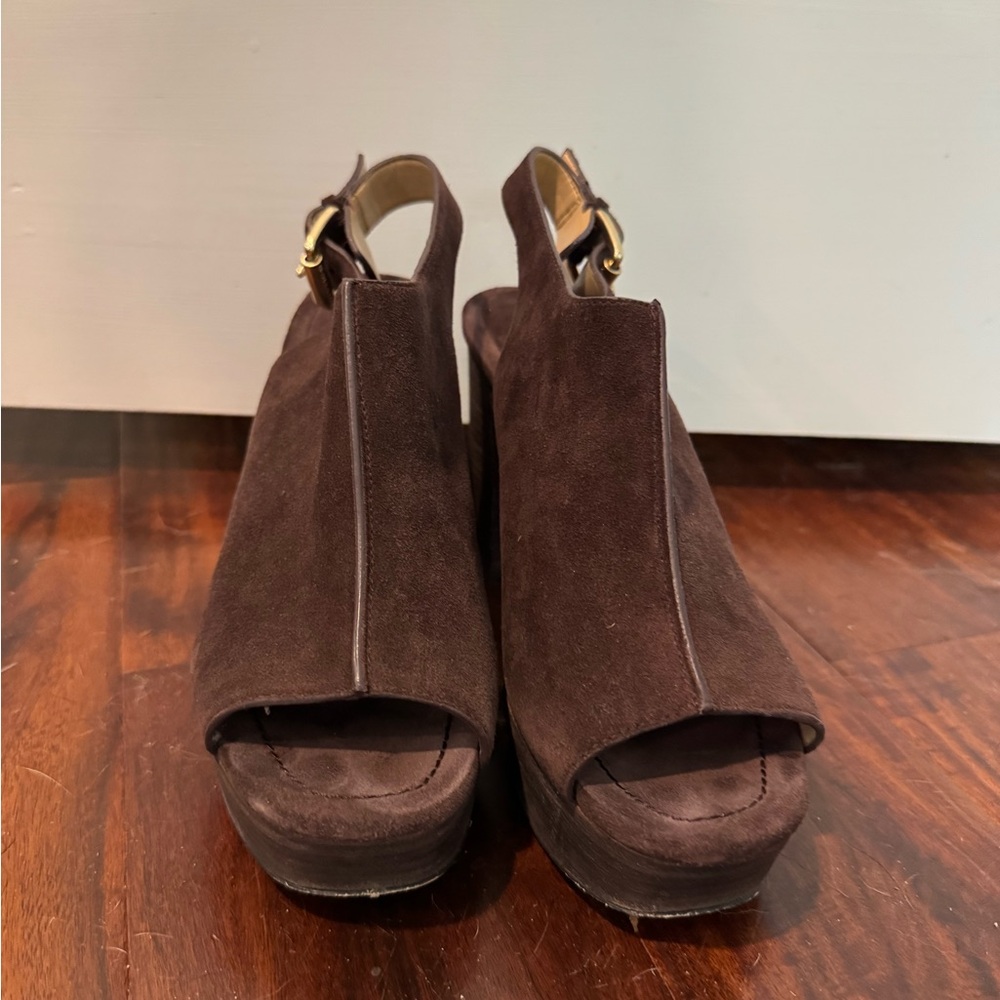 Gorgeous chocolate suede Michael Kors Platform Peep-Toe Shoes. In box.